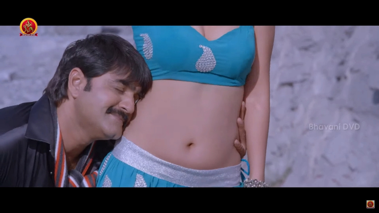 Sonia Mann Hot Navel Song From Dhee Ante 1080p.mp4_snapshot_01.56_[2020.11.21_22.34.25]