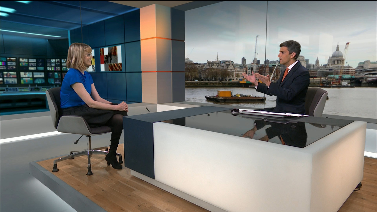 ITV News London_20200428_1800.ts_snapshot_24.22_[2020.04.28_21.07.45]