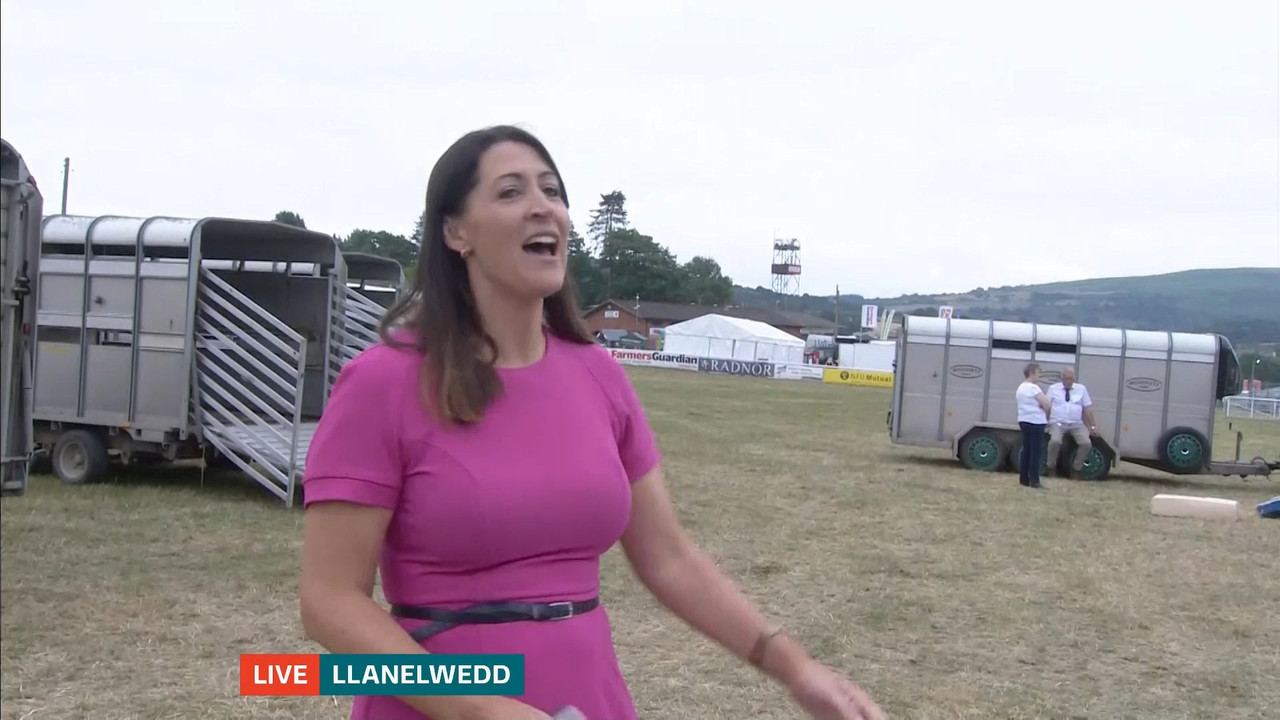 07.21 - 18.00.00 - ITV News Wales at 6. A round-up of all the latest ....ts_snapshot_21.50.601
