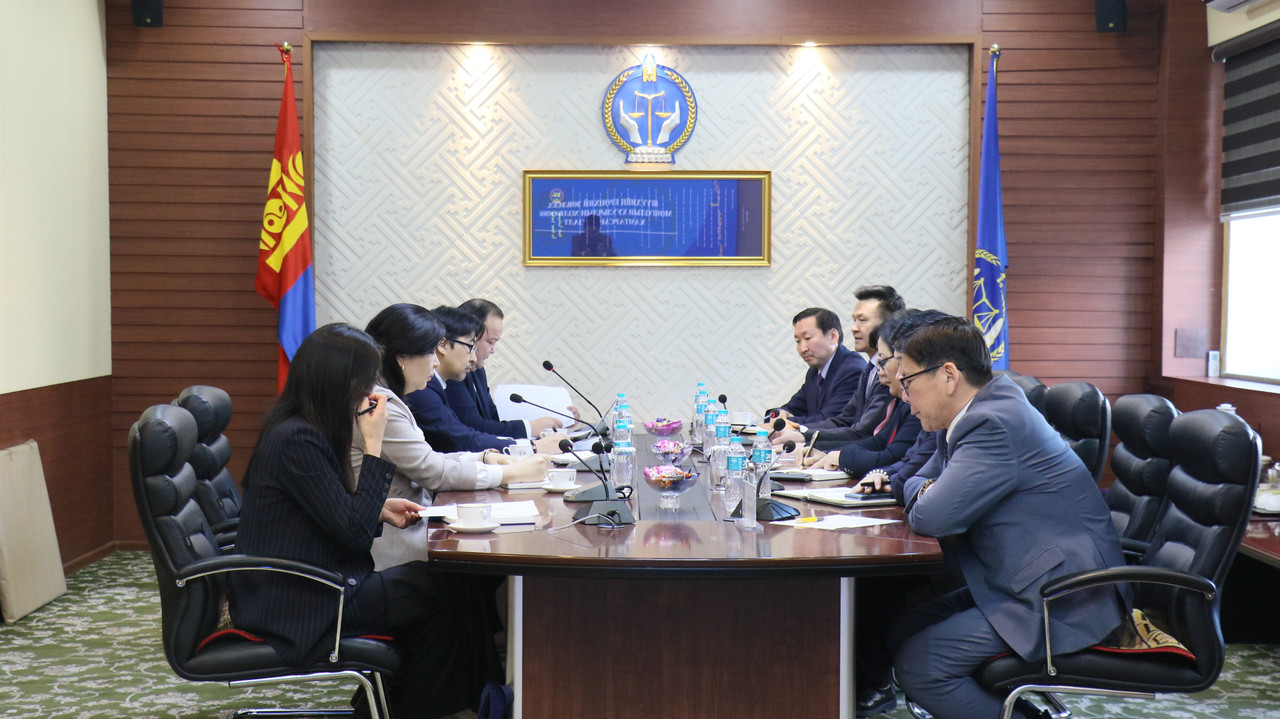 Шүүхийн ерөнхий зөвлөл, Монголын Хуульчдын холбоо хамтарсан уулзалт зохион байгуулав 