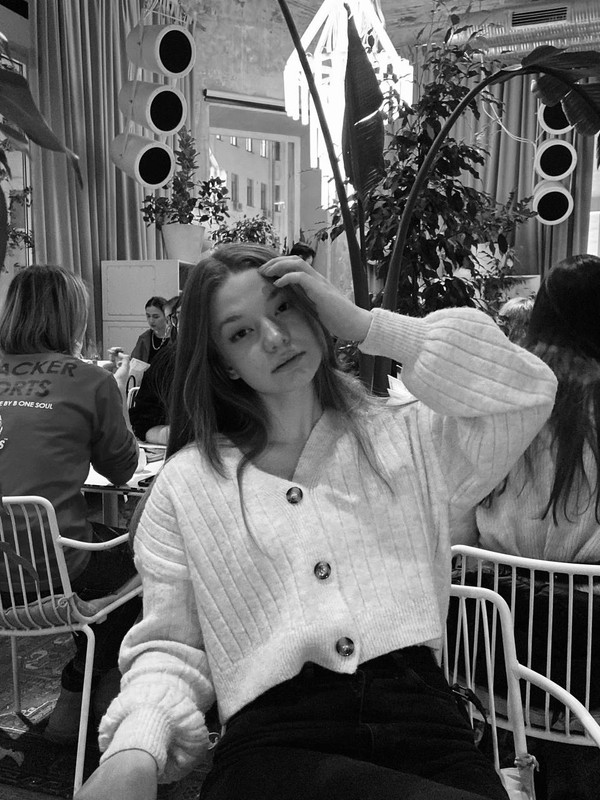 7273DE34-439E-4EDA-A95F-77E76723D55B