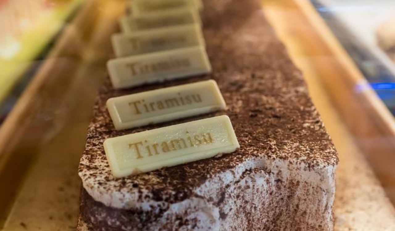 Richiamo alimenti: Rischio di frammento di vetro nel Tiramisù Dessert di questa marca