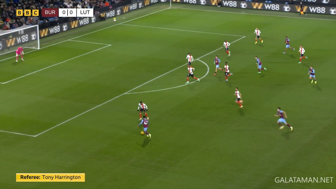 [Image: 01-13-23-20-00-BBC-One-HD-MOTD-ts-snapsh...15-065.jpg]