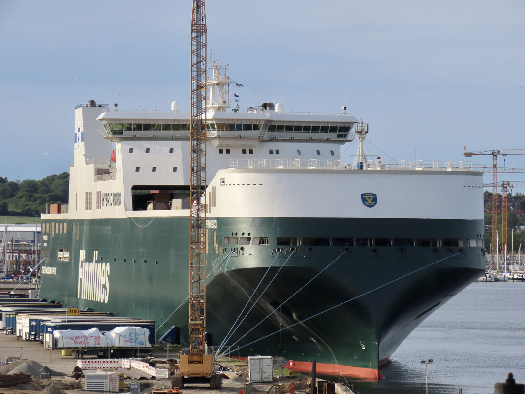 8D988EDD-8BA4-4D40-B07F-44272E5F8705