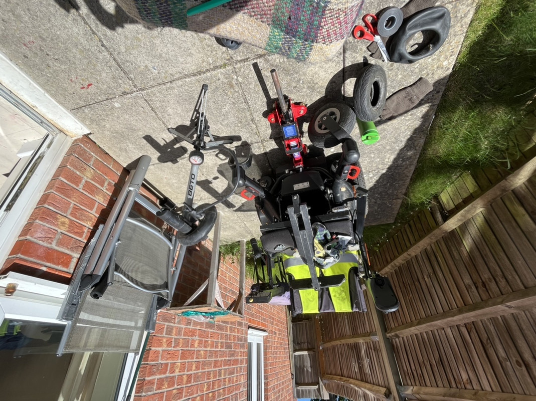 D09D146C-FDEE-4D34-9185-B74CFF7CAAC6