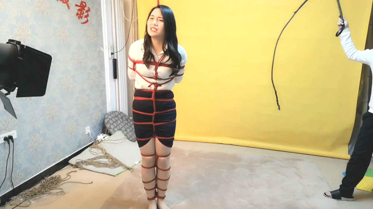 束缘阁 佳婉 蛇鞭.mp4_20210503_082131.192