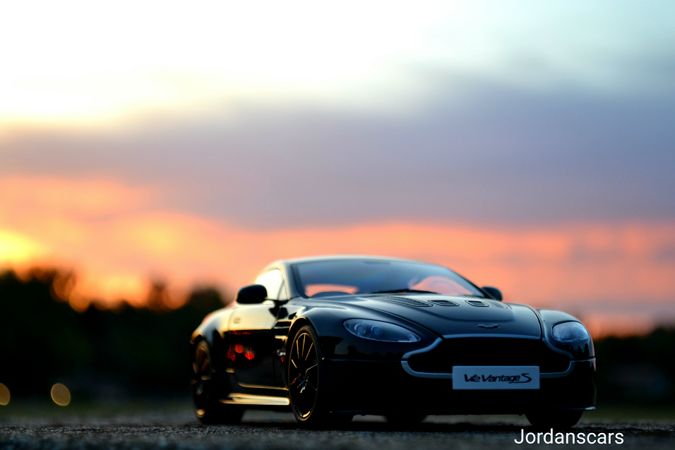 ASTON-VANTAGE-S-njuj