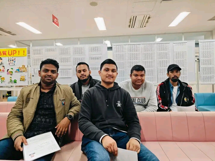 অফিস পরিবেশ ৪