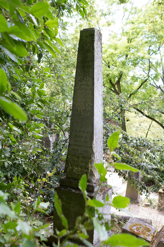 Père-Lachaise_-_Division_11_-_Mercier_01