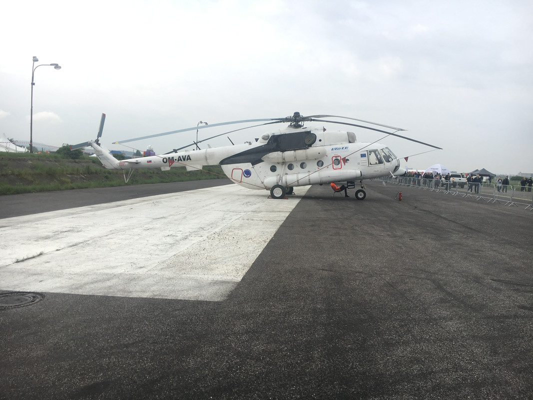 26B27B7D-607E-413A-BF18-DD2AE9740990