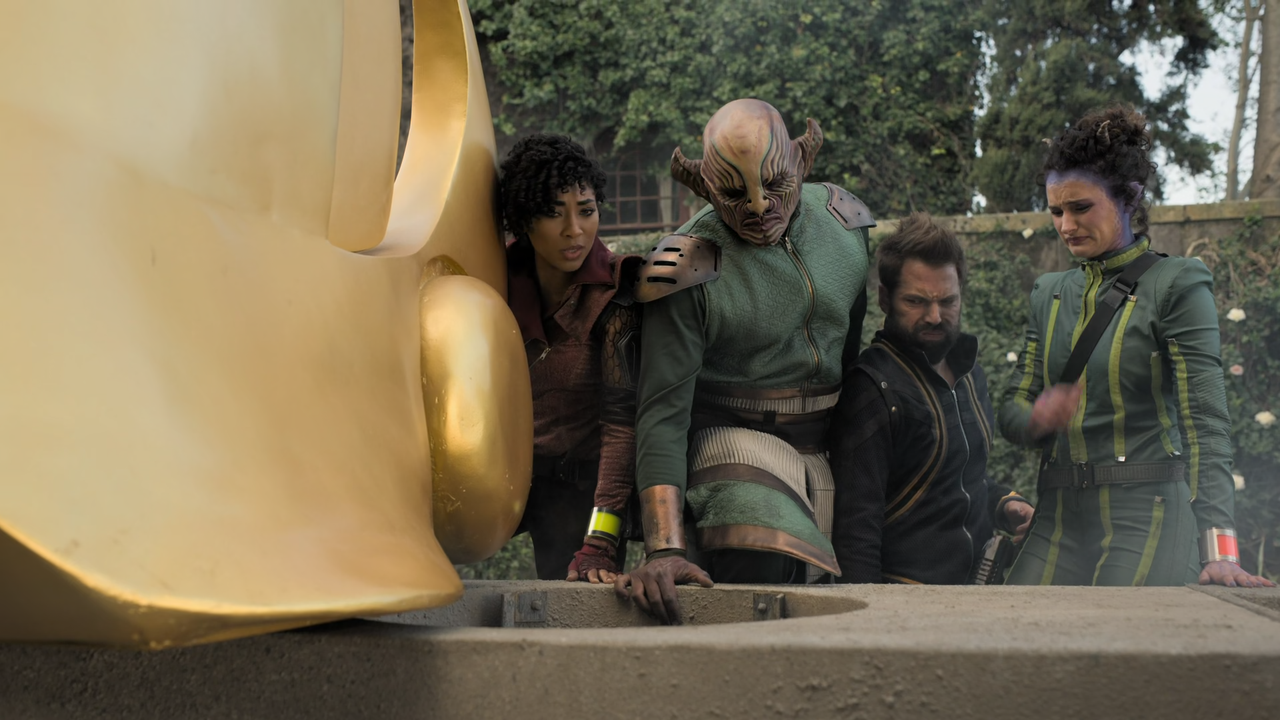 Vagrant Queen 2020 S01E09 All Old Things Must Pass 1 1080p AMZN Webrip x265 10bit EAC3 5 1 Goki TAoE mkv