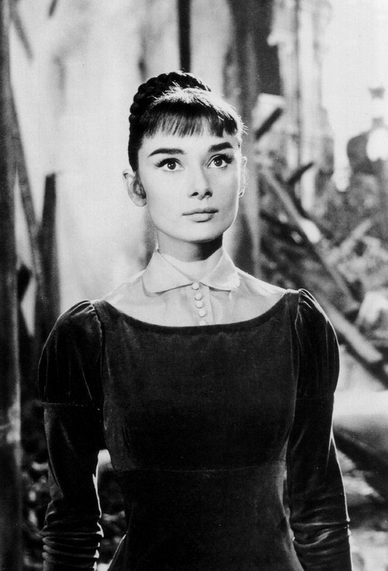 AudreyHepburn_mb45