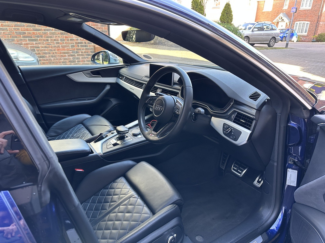 918B60AA-77FC-4BDC-953E-90D4247D7360