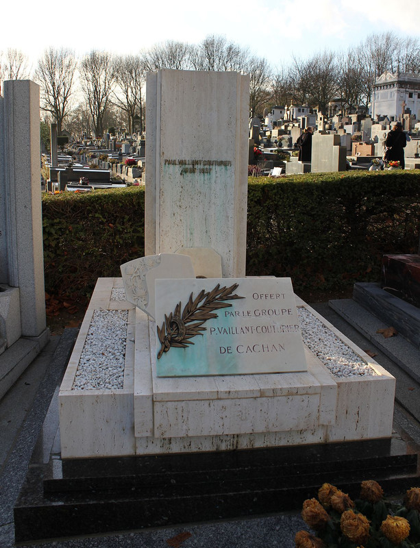 Père-Lachaise_-_Paul_Vaillant-Couturier_01