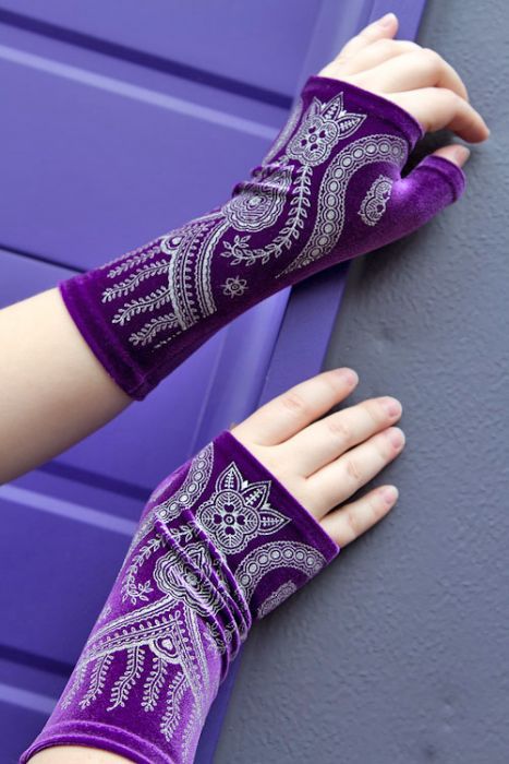 purplegloves.jpg