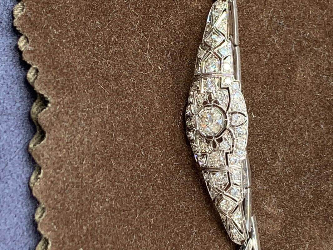 B72B75BB-11C7-486A-928E-C3868952AC81