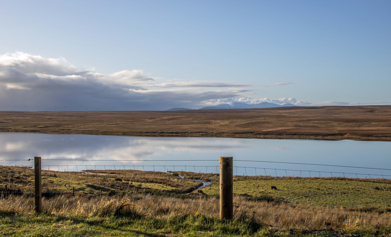 IMG-5456-Loch-Rangag-on-the-Causeway-Mir