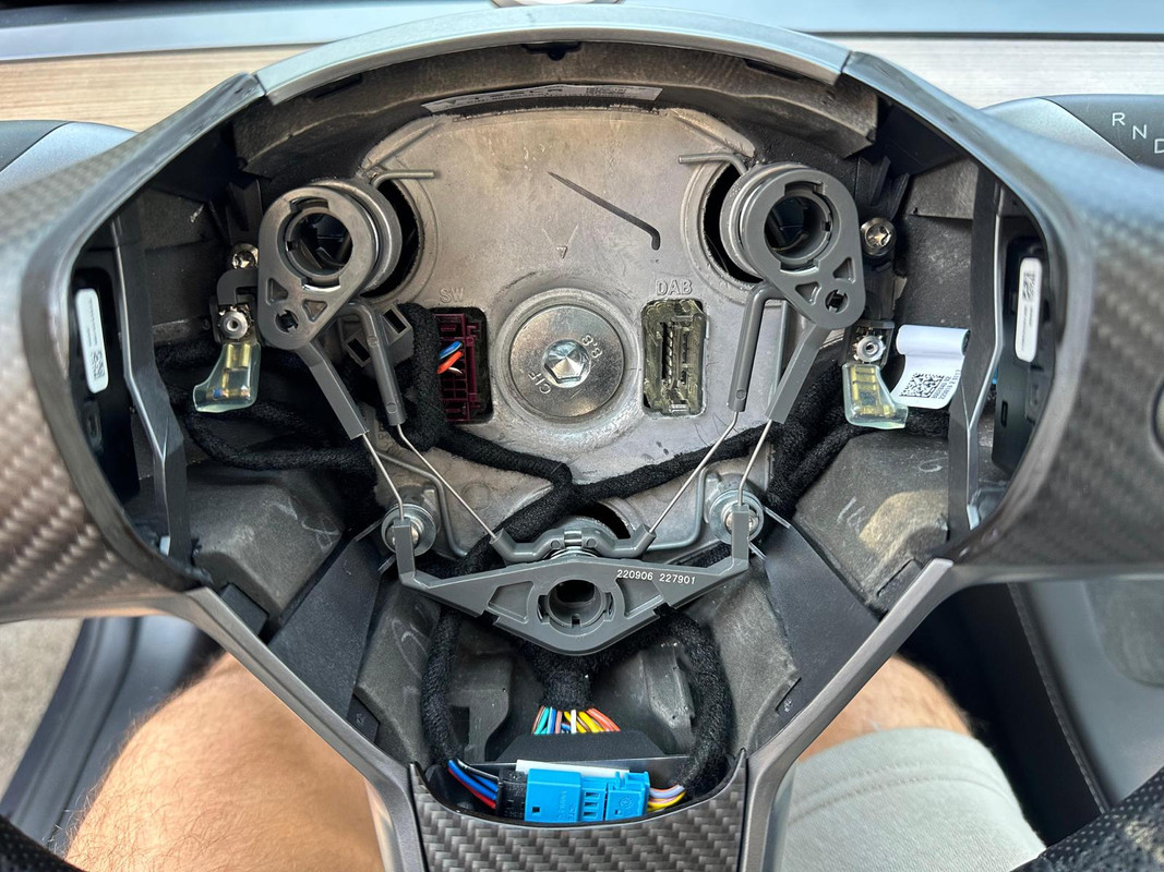 392d2154-df5d-417b-a818-aefa968e6c6f