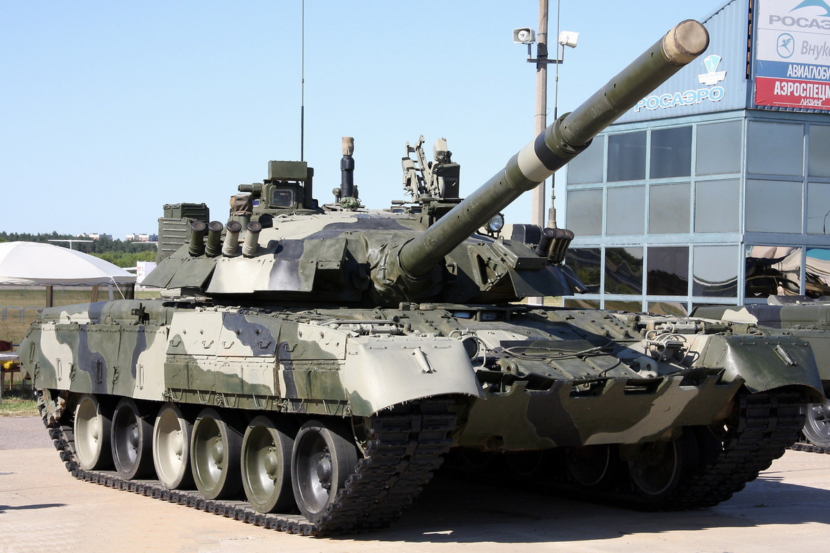 T-80-tank-Engineering-Technologies-2010.jpg