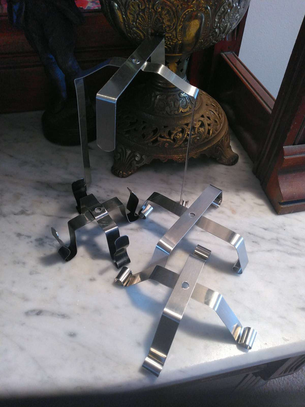 Globe holders in four styles (1)