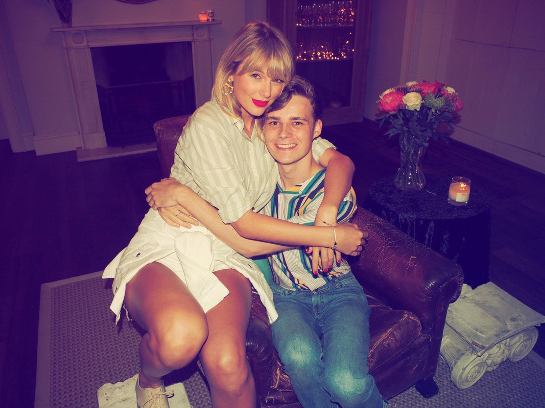 taylor-swift-lover-secret-sessions-with-fans-in-london-080219-1
