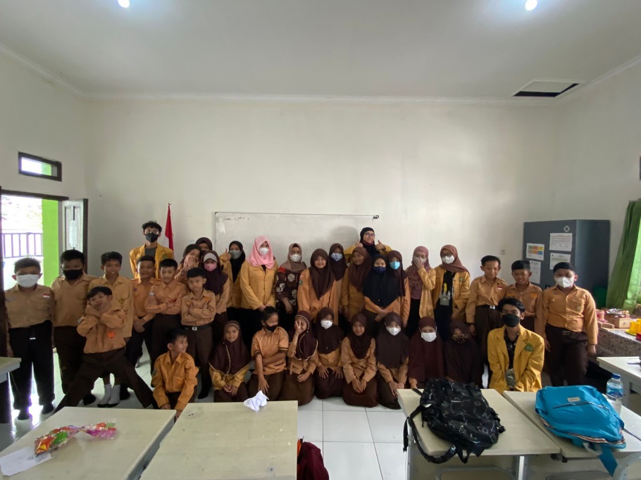 foto bersama murid sdn 012
