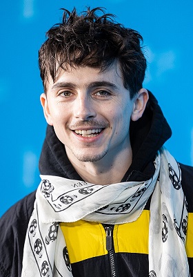Timoth-e-Chalamet-63541-cropped.jpg