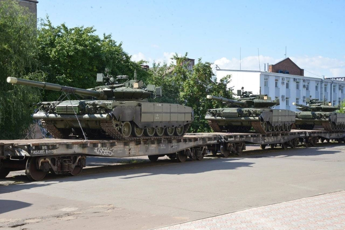 T-80-BVM-a-gy-rb-l.jpg