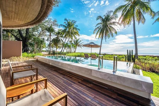 Pool villa beachfront in Hua Hin