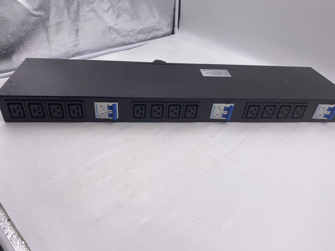 1U 12 C19 OUTLET POWER DISTRIBUTION PANEL