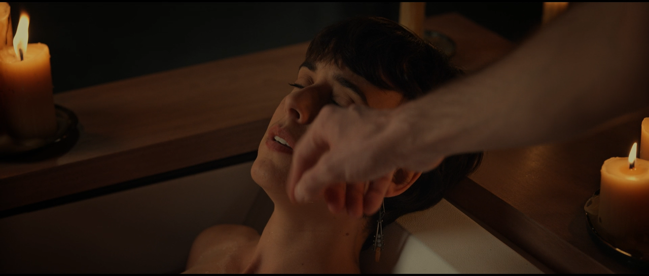 La.Maledizione.Del.Cuculo.2023.ITA-SPA.1080p.AMZN.WEB-DL.DDP5.1.H,264-gattopollo-00_55_24