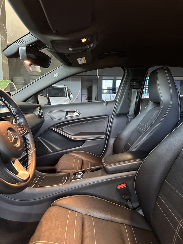 Mercedes Benz A200 Urban At - 8