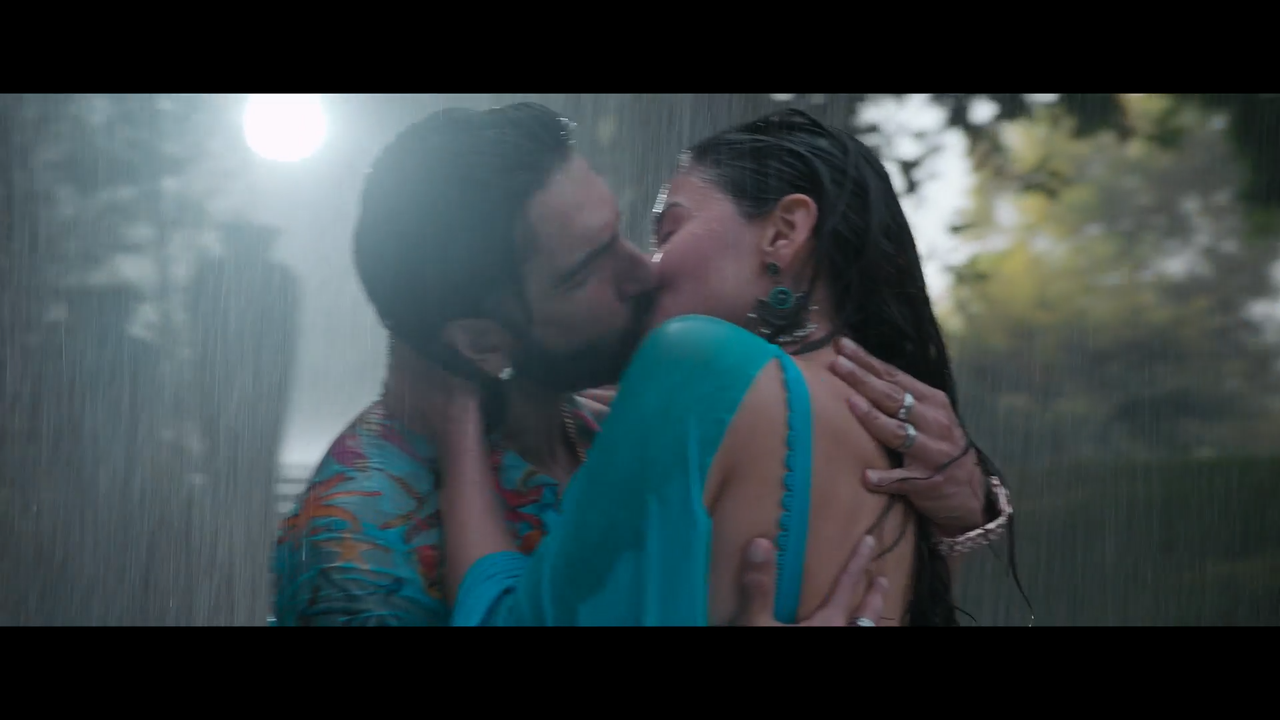 Rocky Aur Rani Kii Prem Kahaani 2023 - by Telly - VLC media player 08-09-2023 14_03_22