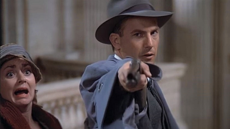 UNTOUCHABLES-KEVIN-COSTNER-1-FOTOR.jpg