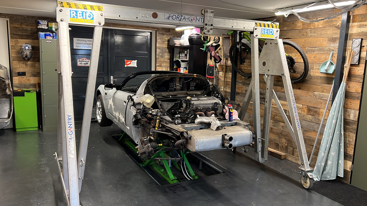 838DEFF8-B72F-4553-8049-0261FB5F1C7F