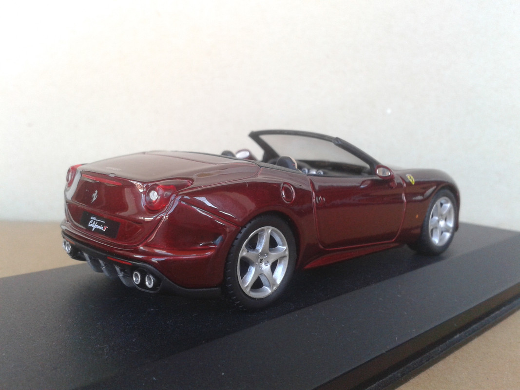 2014 Ferrari California T (Bburago   Ixo) (8)