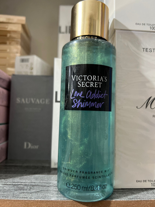 Victoria’s Secret Love addict shimmer mist 250 ML