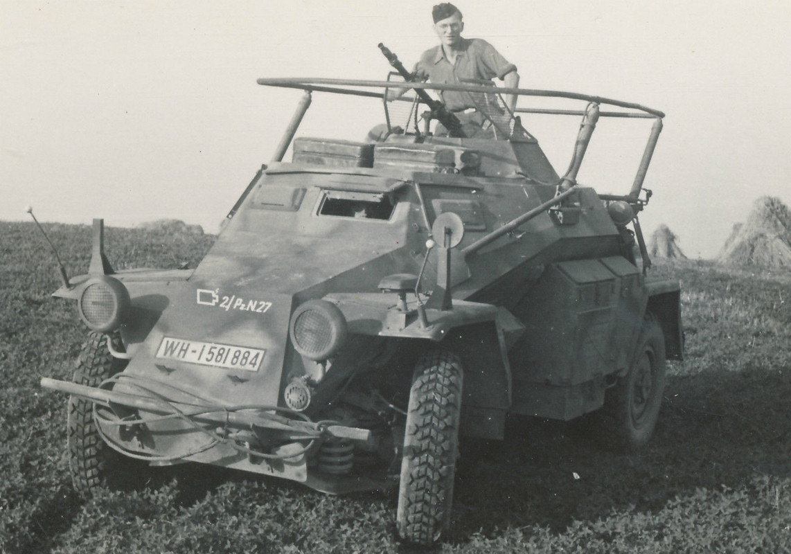 Foto 2.Wk Soldat Spähpanzer PANZER Tank Schützen