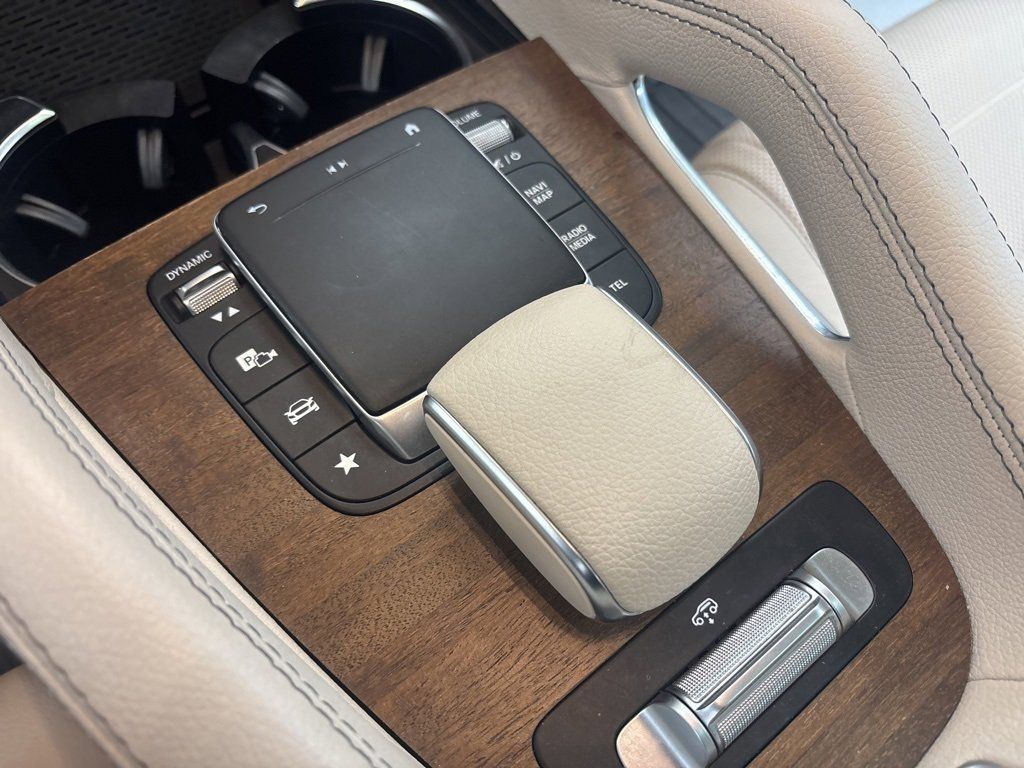 Vehicle thumbnail 22