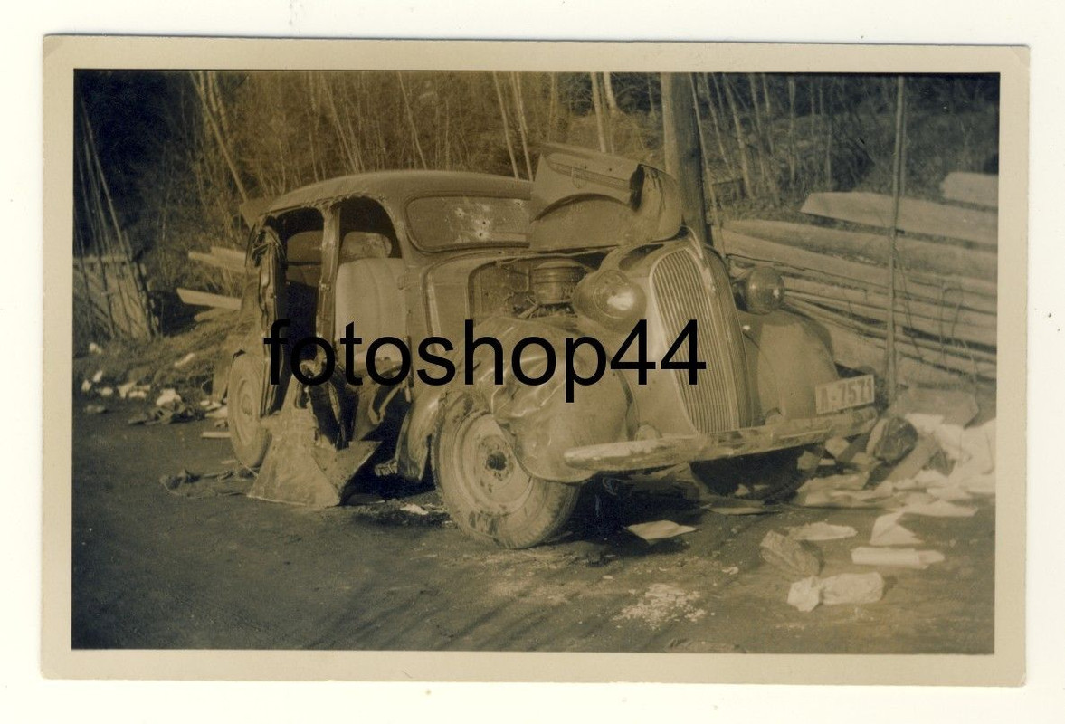 norwegischer PKW Einschusslöcher Gefecht Panzera