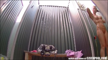 [Image: Voyeur54625122913.jpg]