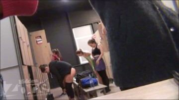 [Image: Voyeur24095105607.jpg]