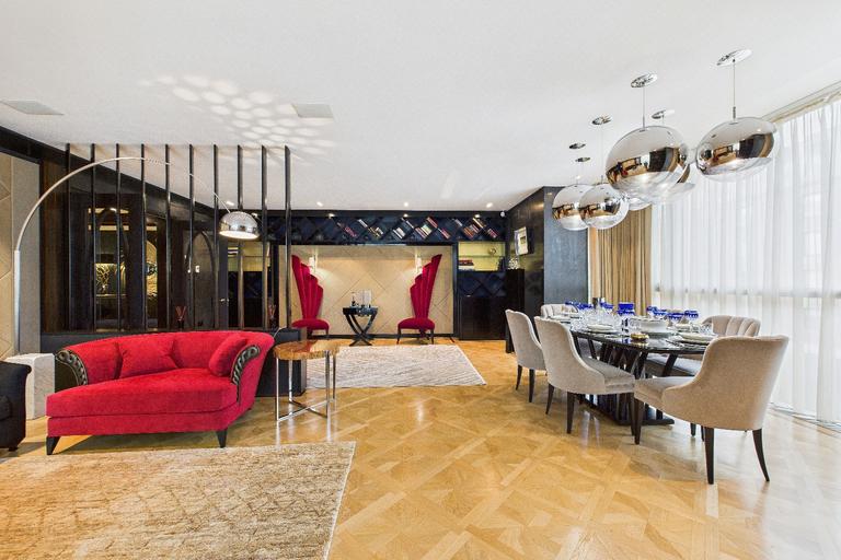 Elegant living space representing Century 21 Fine Homes and Estates