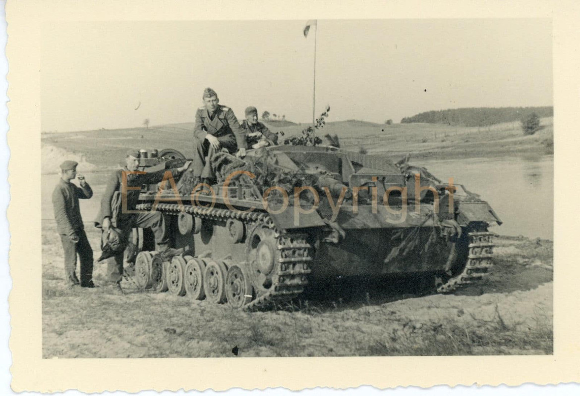 StuG Sturmgeschütz Panzer Tank Russland Foto2