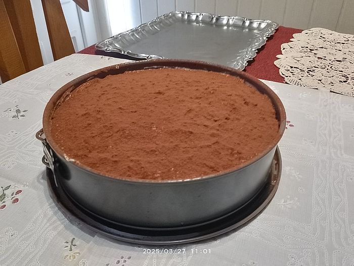 https://i.postimg.cc/tC1cLKR2/vega-tiramisutorta-20250327.jpg