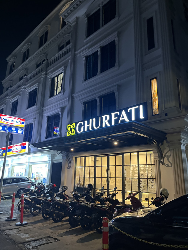 EB672212-2639-49A1-815A-57231BEB8E04