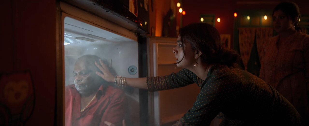 Revolver Rita 2025 WebRip [Hindi + Tamil + Telugu + Malayalam + Kannada] 480p 720p 1080p ESub Screenshot