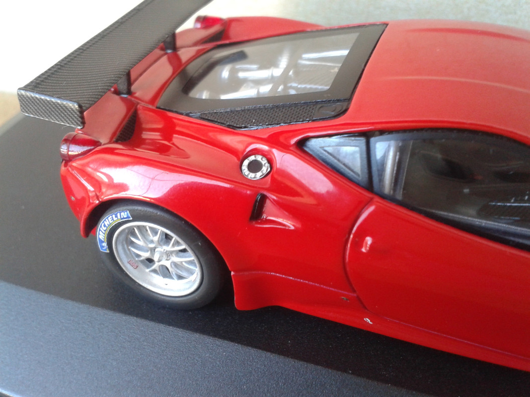 2011 Ferrari 458 Italia GT2 Street (Hot Wheels Elite) (13)