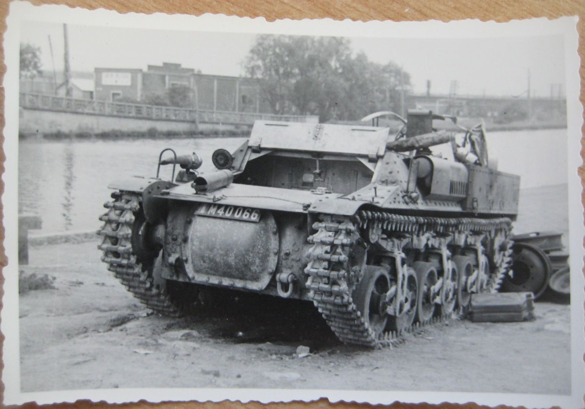 Foto Privat abgeschossener französischer Panzer 