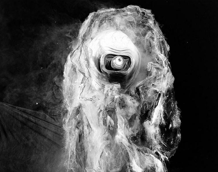 IT-CAME-FROM-OUTER-SPACE-ALIEN-FOTOR.jpg